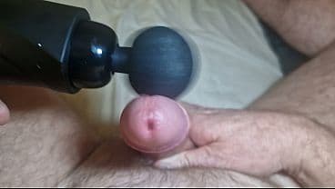 BODY MASSAGER MAKES HIM CUM SO HARD! Amazing feeling! (AMATEUR)