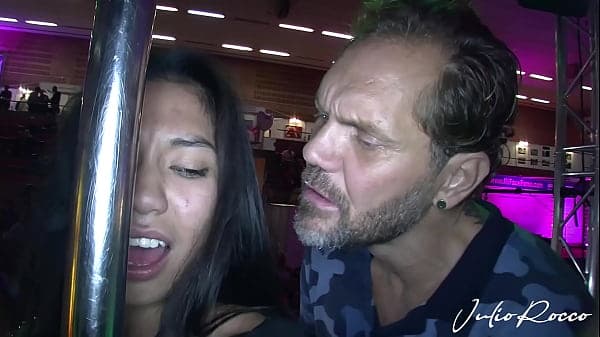 La chica del público que subió a follar con Nacho - JULIOROCCO