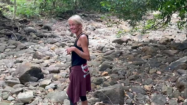 SHE LOST IN THE FOREST - IF YOU HELP ME, I'LL SUCK YOUR COCK AND YOU CUM IN MY MOUTH