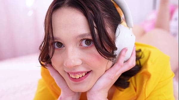 Akina Asmus - This teenage girl's long-time fantasy finally came true: she tried anal sex with a huge cock for the first time (part 1)